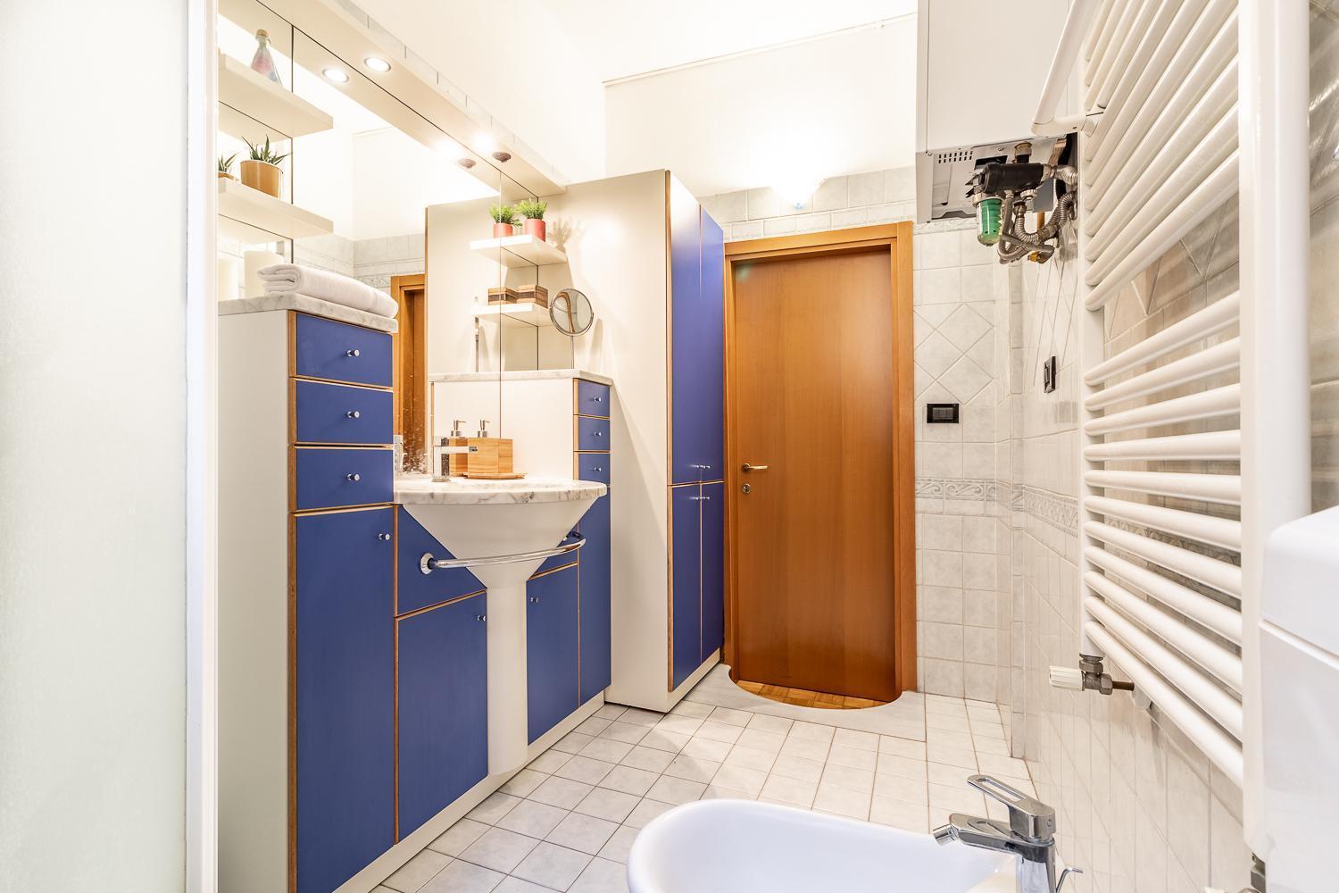 Spacious Apt With Kitchenette, Near Piazza Maggiore Bologna Bagian luar foto