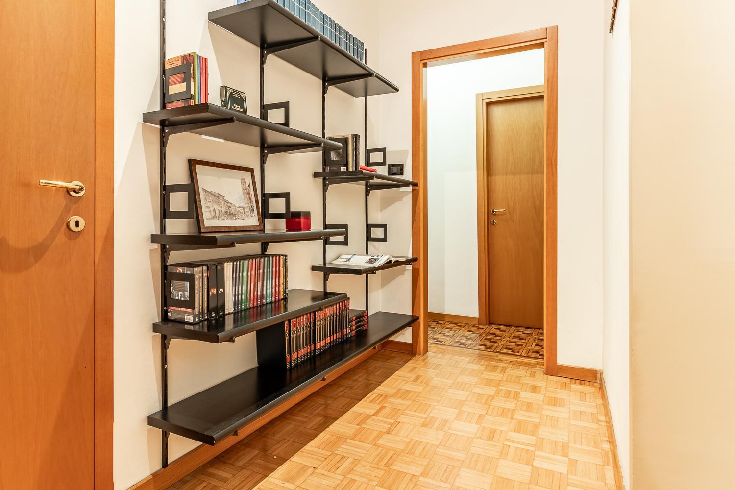 Spacious Apt With Kitchenette, Near Piazza Maggiore Bologna Bagian luar foto