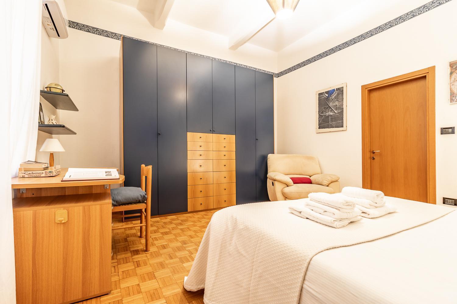 Spacious Apt With Kitchenette, Near Piazza Maggiore Bologna Bagian luar foto